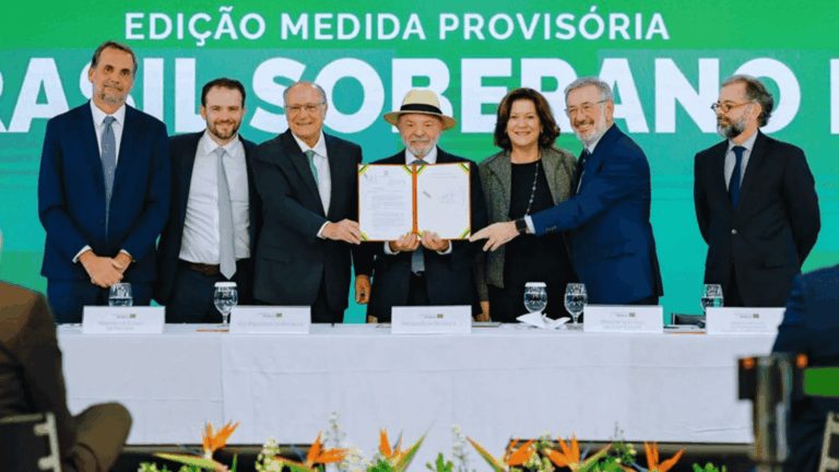 Governo anuncia pacote de R$ 18,5 bilhões em resposta às tarifas dos EUA